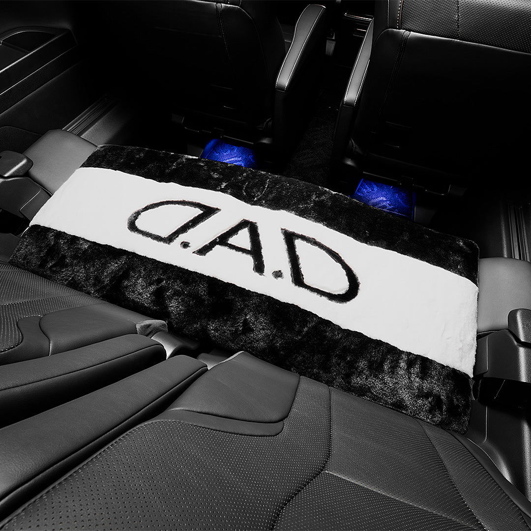 D.A.D 2026限定 黑白絨毛長型座墊