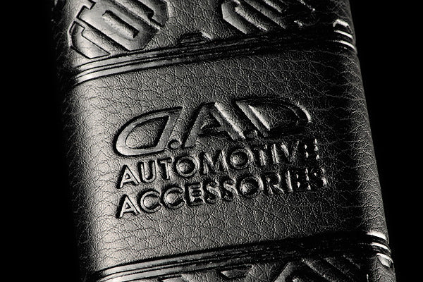 D.A.D Monogram 壓花 安全帶套
