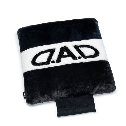 D.A.D 黑白絨毛座墊